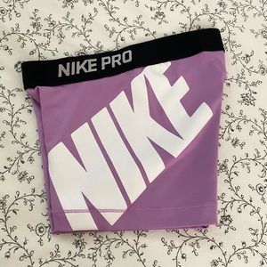 Nike pro shorts small